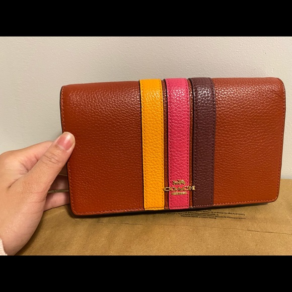 Authentic Coach - Picture 2 of 4